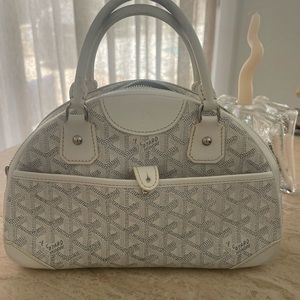 Vintage Goyard handle bag